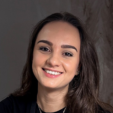 Mylène Employée spécialiste des soins et onglerie.